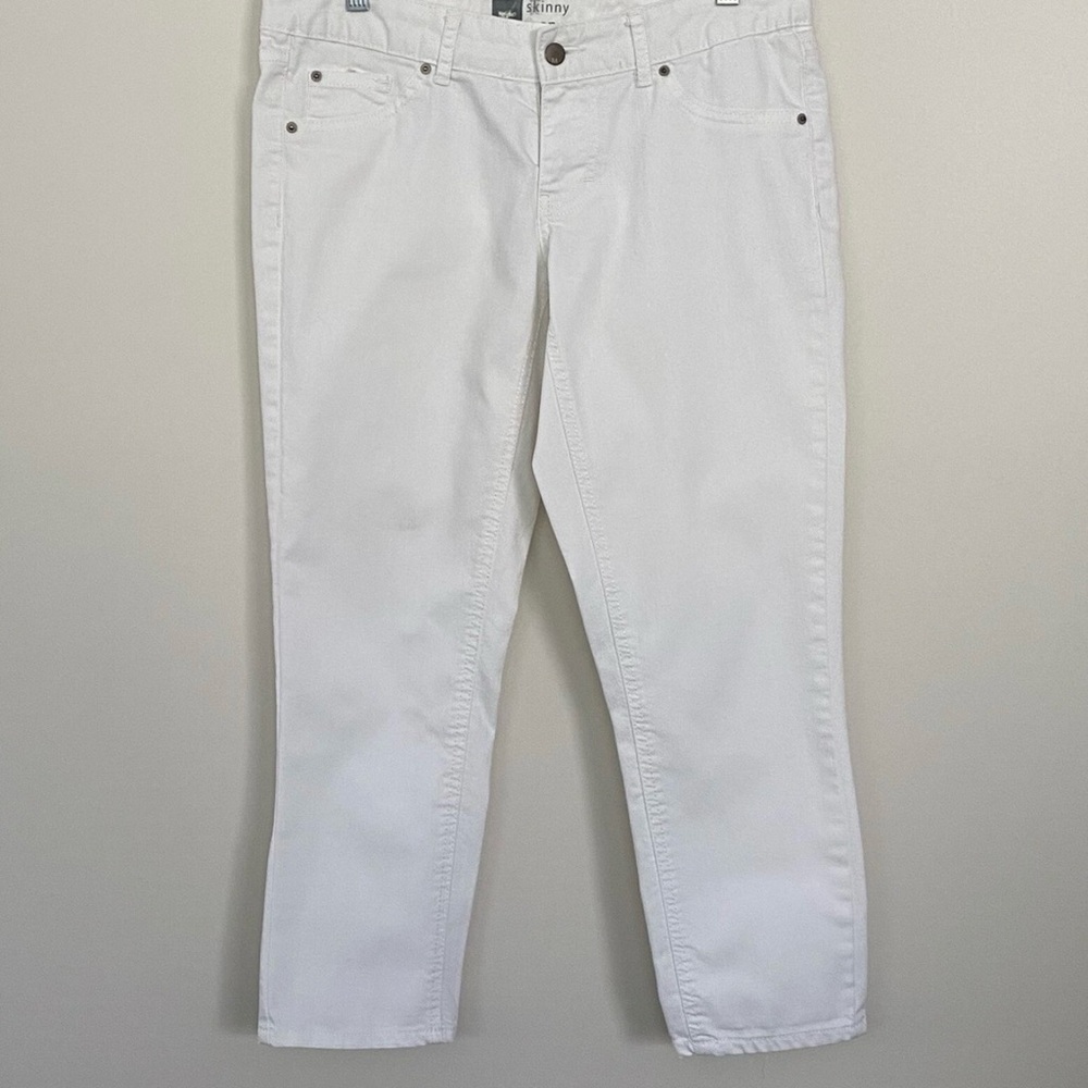 Elegant White Skinny Jeans for Women
